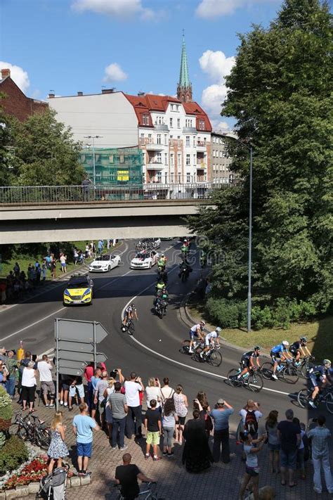 Szósty etap tour de pologne 2021 odbędzie się w katowicach 14 sierpnia. Tour DE Pologne fietsers redactionele fotografie ...