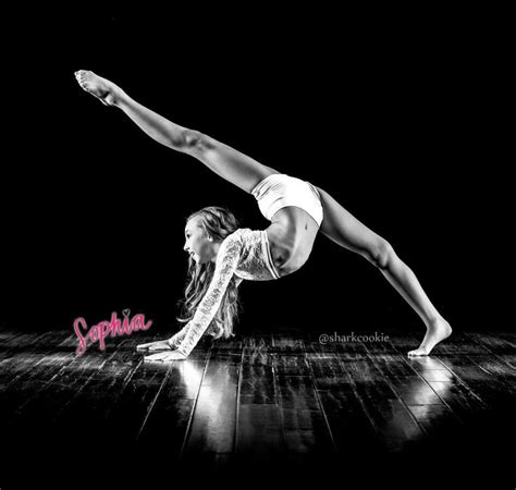 Flexible Sophia Lucia Sharkcookie Is Without Doubt The Most Amazing Dance Photographer In The