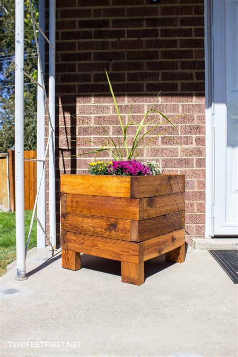 Build A Square Planter Box From Cedar Twofeetfirst