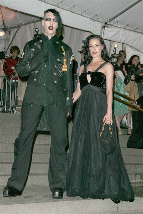 Dita von teese is an eau de parfum, and it has pleasing depth and sillage. Marilyn Manson & Dita Von Teese