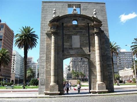 Puerta De La Ciudadela Montevideo Aktuelle 2019 Lohnt Es Sich