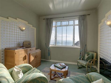 But for me this one is perfect as the hotel is heavily patronized by business people doing their. Burgh Island Hotel room and bedroom information, gallery ...