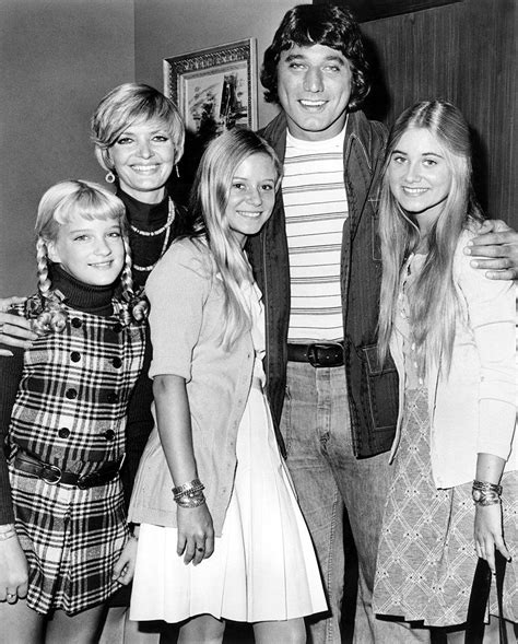 25 Bright And Sunny Behind The Scenes Photos From The Brady Bunch The
