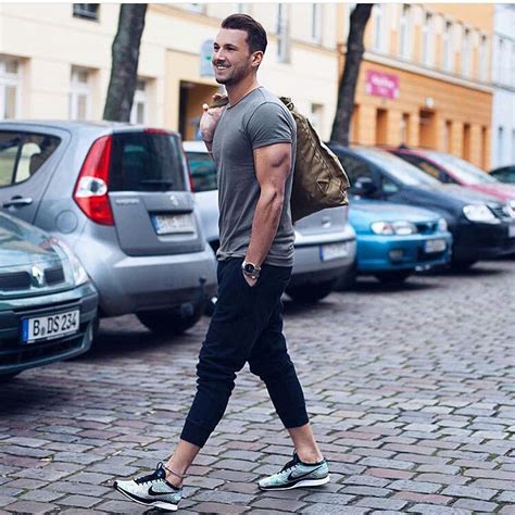 Take your active wear to the next level. Men's workout outfits - 20 Athletic Gym-wear Ideas for Men
