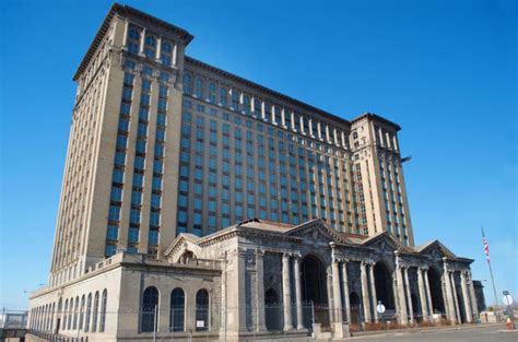Abandoned Detroit Station To Become Fords Mobility Hub Global Fleet