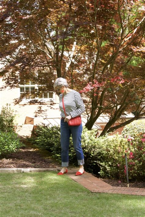 Enjoy this stroll through gingham gardens and come away with ideas to implement in your own flower my favorite garden tours are those where other average home gardeners like me open their gardens to visitors. home and garden tour | what i wore | Style at a Certain Age
