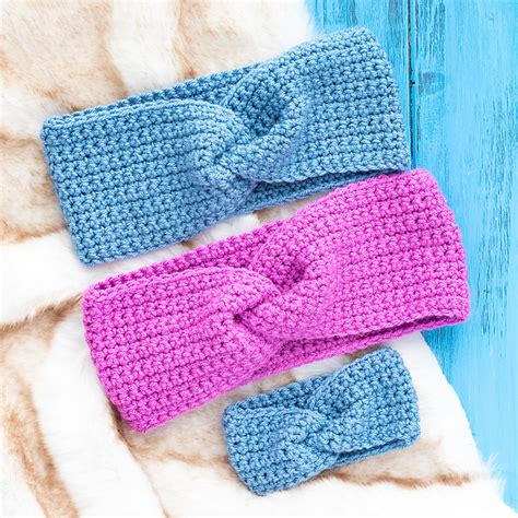 Twisted Ear Warmer Free Crochet Pattern Dailycrochetideas