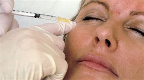 Botox Beauticians Should Not Be Able To Carry Out Injections Bbc News