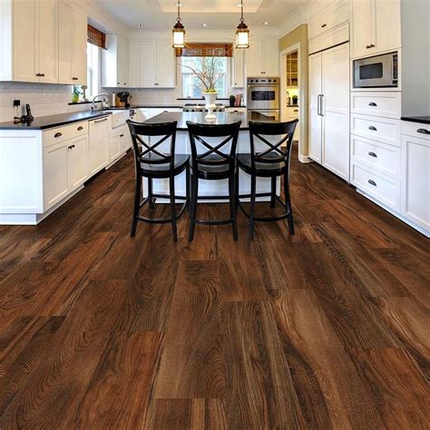 Manufactured and designed to the highest level of precision, futura transitions products are made using a standardized fabrication process so that installation is minimal and product quality is uniform among all our extruded aluminum flooring trims. Luxury Vinyl Plank Flooring Inspirations 45 - Hoommy.com