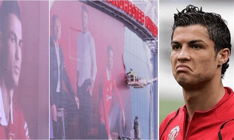 Ronaldo Poster At Old Trafford 1000x600png