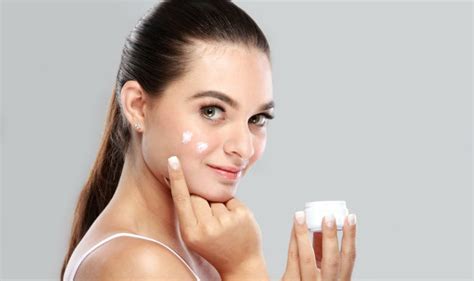 Moisturizers For Dry Skin 5 Amazing Face Moisturizers To Get Rid Of