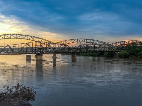 Bridge Over Missouri River Reopens In Both Directions