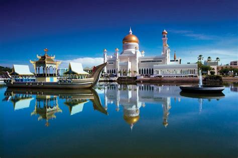 Brunei darussalam merupakan tetangga indonesia yang terletak di bagian pulau kalimantan maka dari itu, taksi hanya digunakan oleh turis atau pengunjung yang stand by di bandara atau hotel. Jejak Tugas Kampus: Mengenal Sistem Perekonomian Negara ...