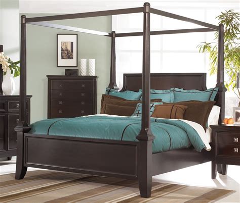 For a touch of elegance, this upholstered bedroom collection features cursive components for a classy appearance. California King Bedroom Sets Ashley - Home Furniture Design