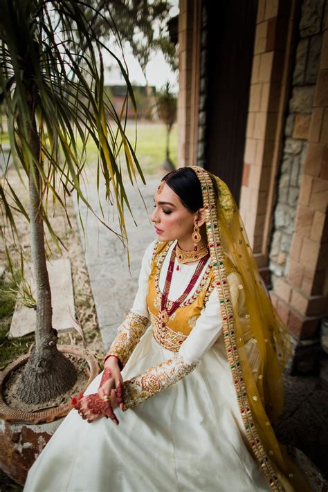 A Dreamy Nikkah With The Bride In Breathtaking Outfits Wedmegood