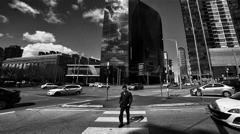 6 Tips For Shooting Ultra Wide Angle Street Photography