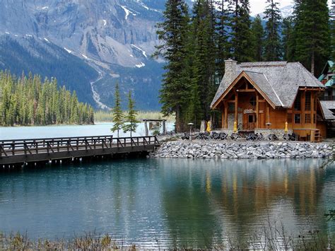 Emerald Lake Lodge Yoho National Park Alberta Canada Yanx2012