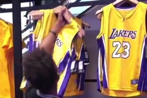 Follow live la clippers at la lakers coverage at yahoo! LeBron James' No. 23 Lakers jerseys sold prematurely at NBA Store - ABC7 Los Angeles