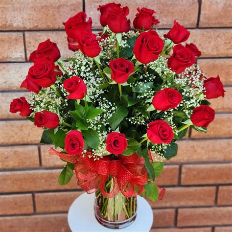Ecuadorian Long Stem Red Roses Vase In San Diego Ca House Of Stemms