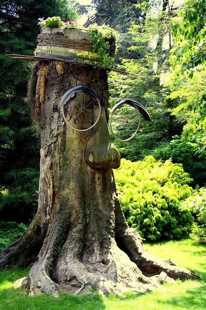 Using the existing tree stump as the base structure for the tree house means you don't have so much work to do when building the so what if it is more a stump house than a tree one, it still looks cool! Top 10 Amazing Things to do With Tree Stumps