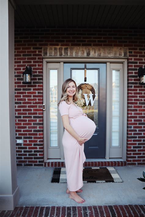35 Weeks Pregnant Belly