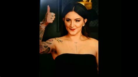 Julia Michaels Is Normalizing Body Hair On The Grammys Redcarpet