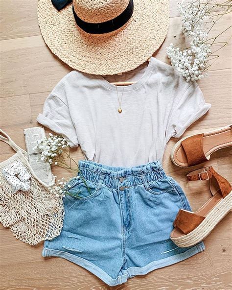 Perfect Weekend Outfit ☀️🌿 Our Comfy Dancing In Your Room Tee Pocket