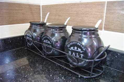 前凤仪, bin 1, water, container, receptacle, side _pane, phone case, pencil case. Kitchen Stuff : Bekas Garam & Minyak - aisheiteru