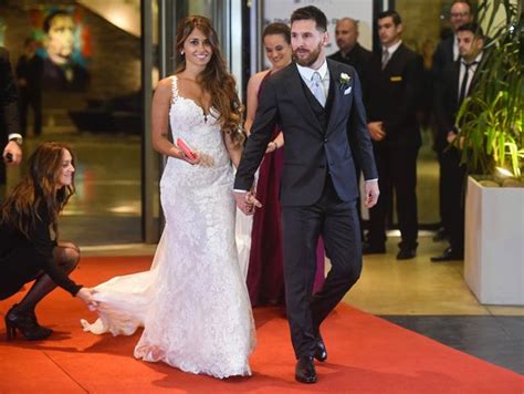 Messi Enjoys Sand Fight With With His Stunning Wife Antonella On Their