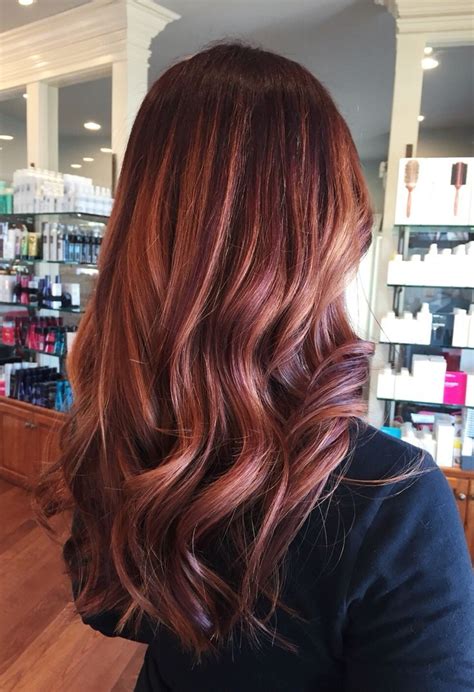 Rose gold hair is the bold color trend of 2018, just flip through any fashion magazine and you'll come across celebrities from kylie jenner to rita ora rocking the look. Loving my new dark rose gold hair. Can't wait to see how ...