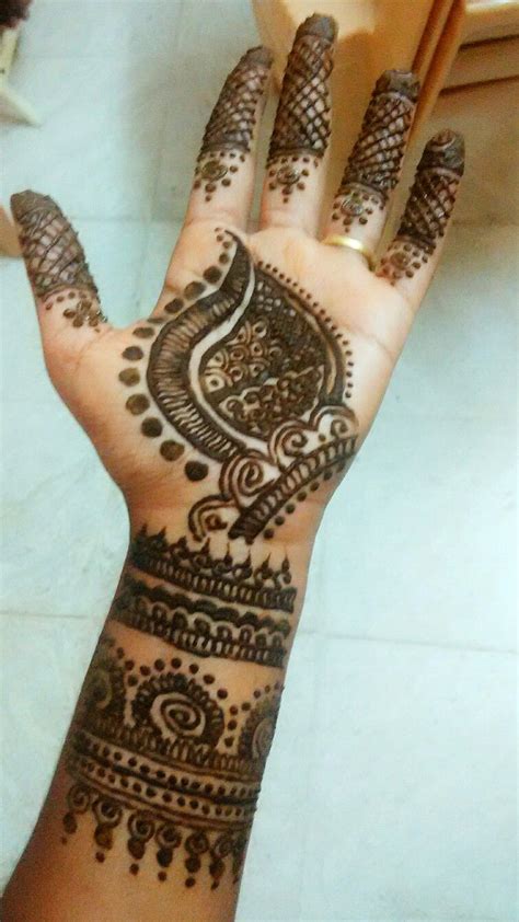 | see more about henna, tattoo and hand. #Henna #Mehandi design... | Hand henna, Henna, Henna designs