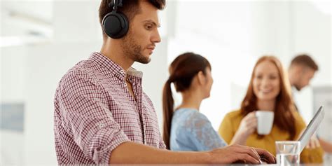 Surprising Results About Wearing Headphones At Work And Productivity