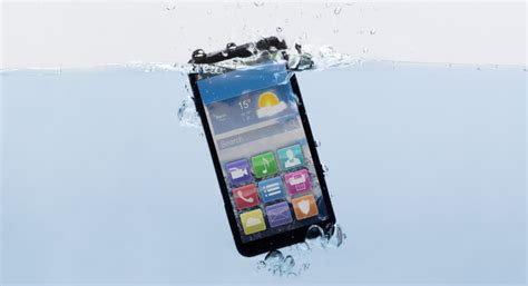 Its 2022 Why Do We Still Not Have Waterproof Phones The Australia