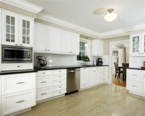 Now i didn't love how the cabinets didn't go to the ceiling and i read our faq guide to learn everything you need to know about crown molding for cabinets. Crown Molding Soffit | Houzz