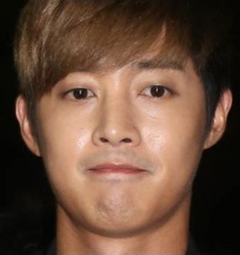최 씨는 고소장에 '김현중이 5월부터 7월까지, 총 4차례 사건을 담당 중인 서울 송파경찰서 측은 이에 대한 조사를 위해 김현중 측과 일정을 조율했고, 고소장이 접수된지 13일 째인 2일 오후 9시까지 김현중이 출석해줄 것을. 김현중 혐의 일부 인정 "감정 격해져 때렸다"…"갈비뼈 남아나질 ...