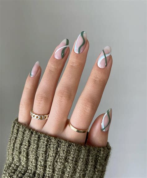 Spring Nails In 2021 Minimalist Nails Almond Acrylic Nails Chic Nails