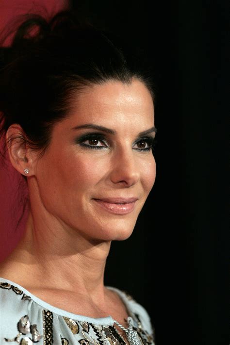 Check out list of all sandra bullock movies along with trailers, songs, reviews and . Sandra Bullock — Wikipédia