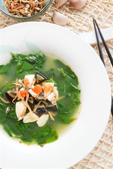 Chicken egg drop soup ingredients: chinese spinach soup century egg recipe