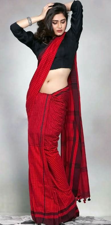 20 Saree Poses For Girls To Make Them Look Gorgeous In Every Photoshoot