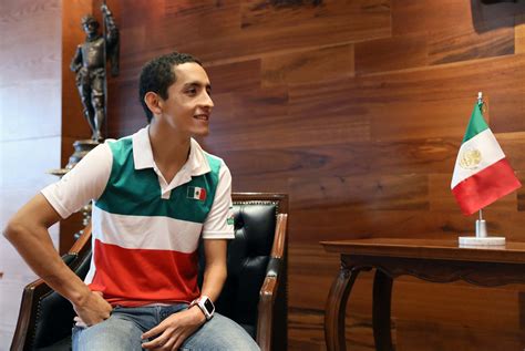 Desea Rector General éxito A Atleta Paralímpico Universidad De Guadalajara