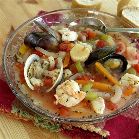 Cioppino Seafood Stew Recipe Seafood Cioppino Recipe How To Make It
