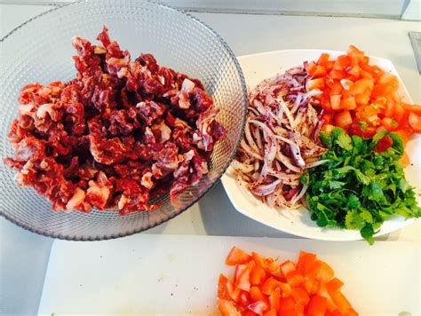 Maybe you would like to learn more about one of these? Etli Tantuni Nasıl yapılır tarifi | Nur Mutfağı