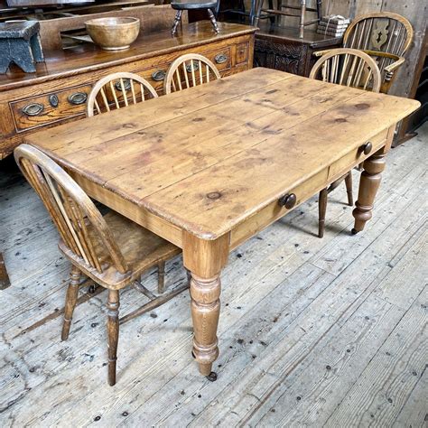 Chunky Victorian Pine Farmhouse Dining Table As A Antiques Atlas