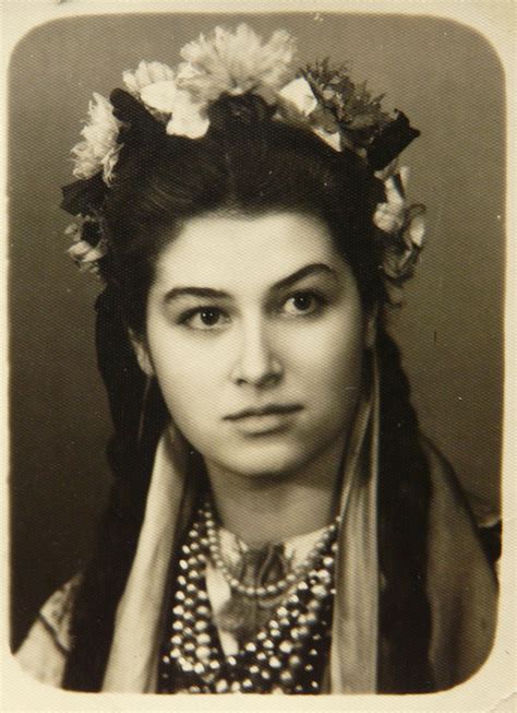 Ukraine Portrait Ukrainian Women Folk Fashion