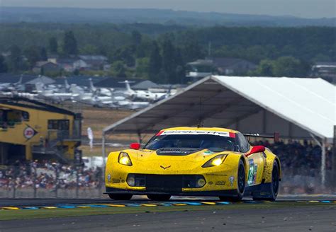 Corvette Racing At Le Mans Runner Up Finish For Corvette C R Corvette Sales News Lifestyle