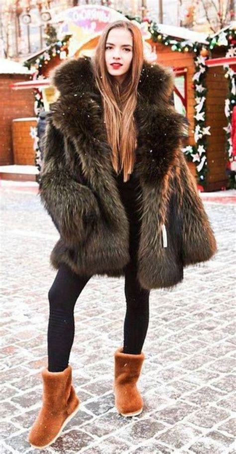 Women Wear Fur Fashion Fox Fur Fur Collars Long Hair Styles Raccoons Jackets How To Wear