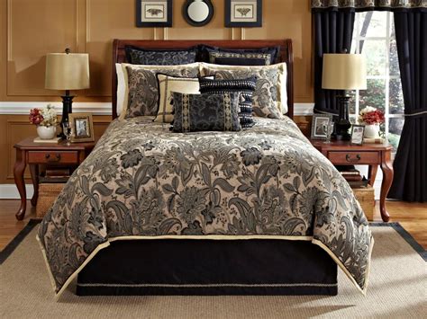 Handmade bed quilts made in lancaster today, build on its traditions — most quilters adapt patterns seen in 18th and 19th century lancaster county quilts. Alamosa-4-PC Queen Comforter Set (Black-Tan)
