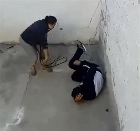 Arrestan A Mujer Por Golpear Con Un Cable A Su Hijo Nuevolaredotv