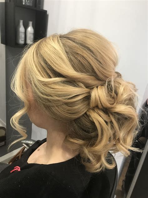 Check spelling or type a new query. Wedding hairstyle - up do - soft curls | Wedding hair up ...