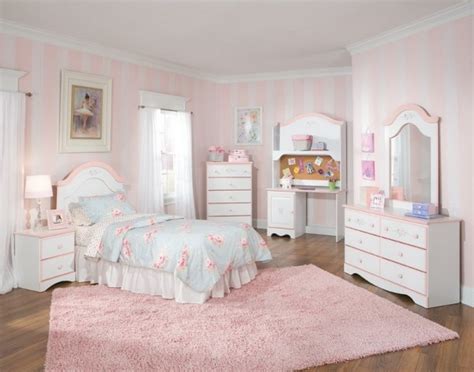 Relaxing white and gray bedding with muted pink decor will inspire any room decor dreams. 15 Beautiful White Bedroom Design Ideas & Inspirations ...